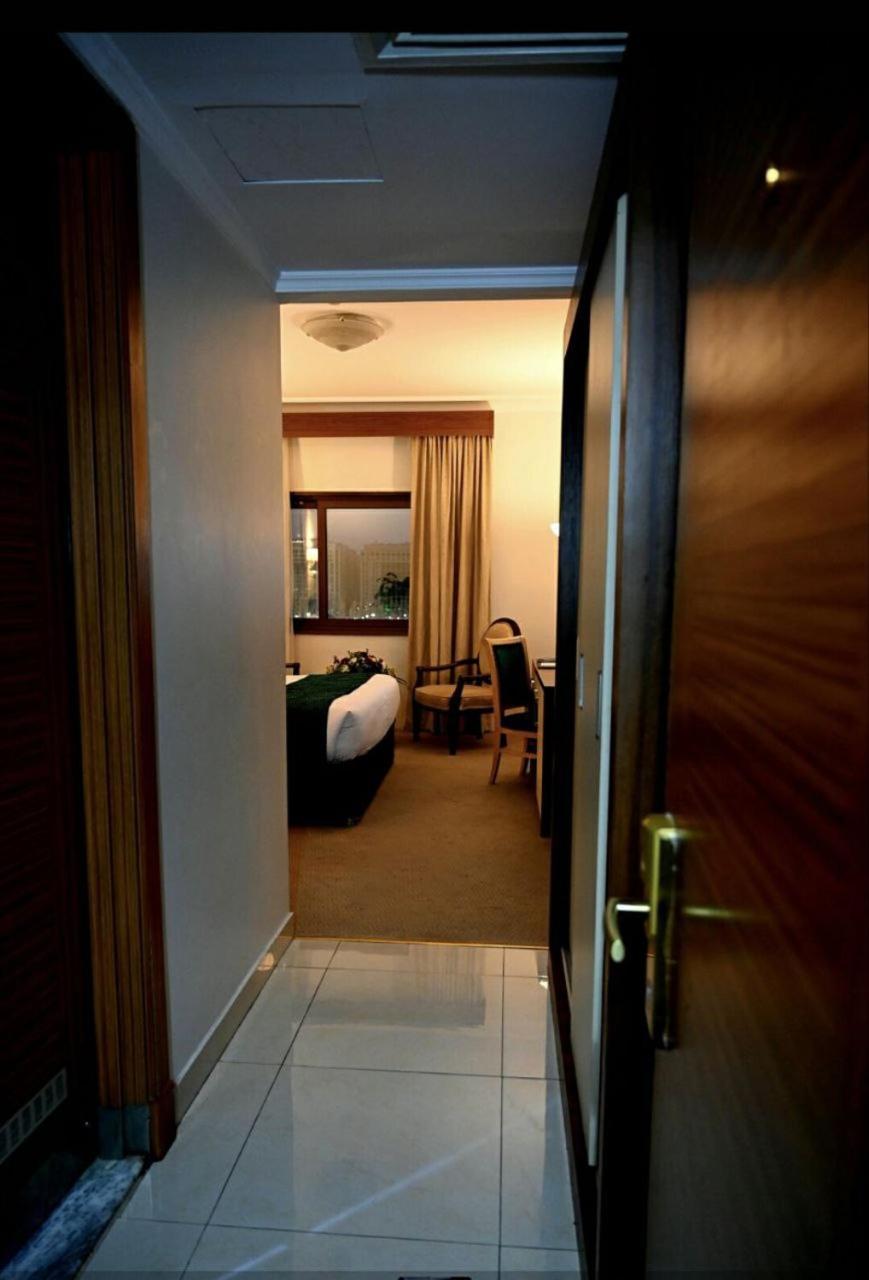 One Inn Hotel Medína Exteriér fotografie