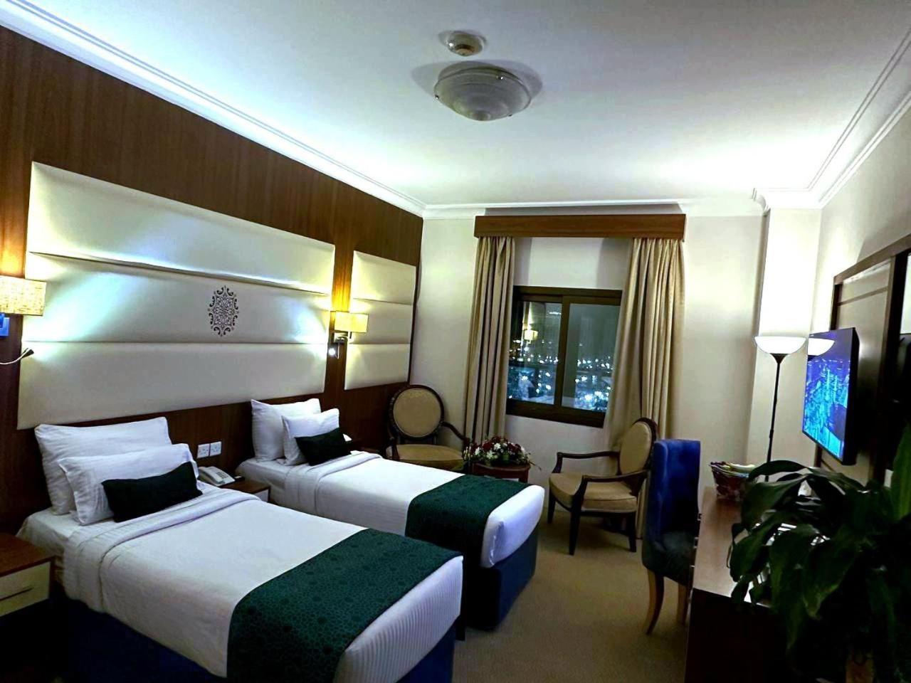 One Inn Hotel Medína Exteriér fotografie